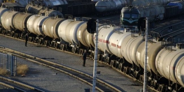 Таджикистан сократил импорт сжиженного газа, значительно увеличив ввоз нефтепродуктов