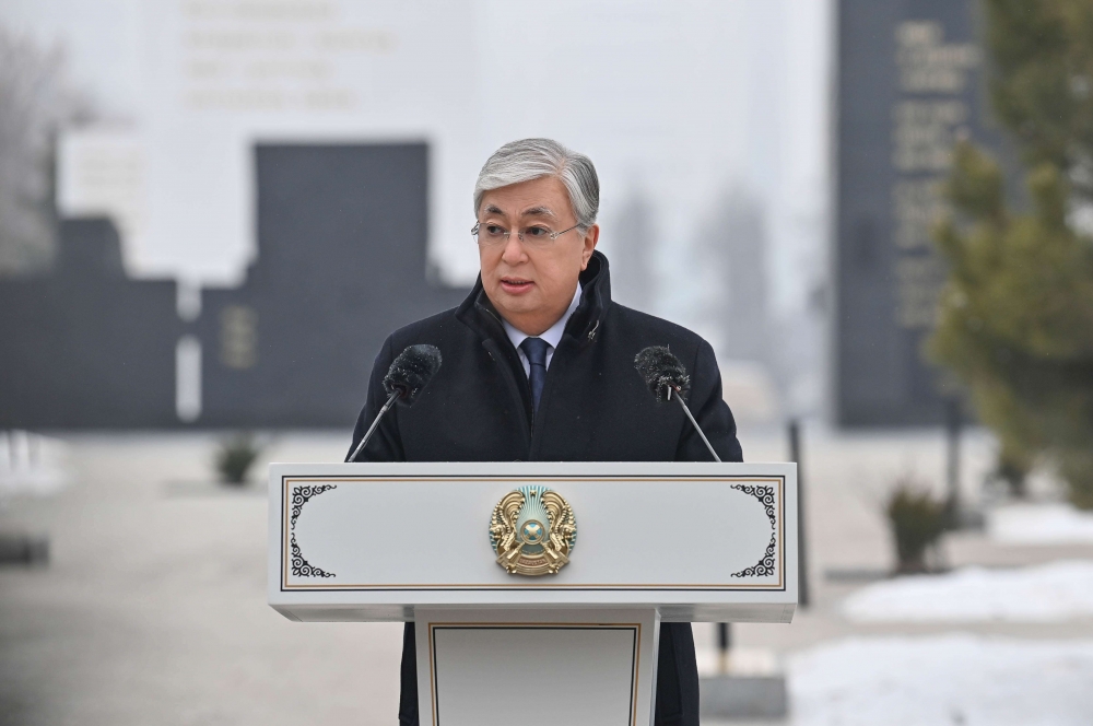 В Казахстане президент почтил память погибших в трагическом январе