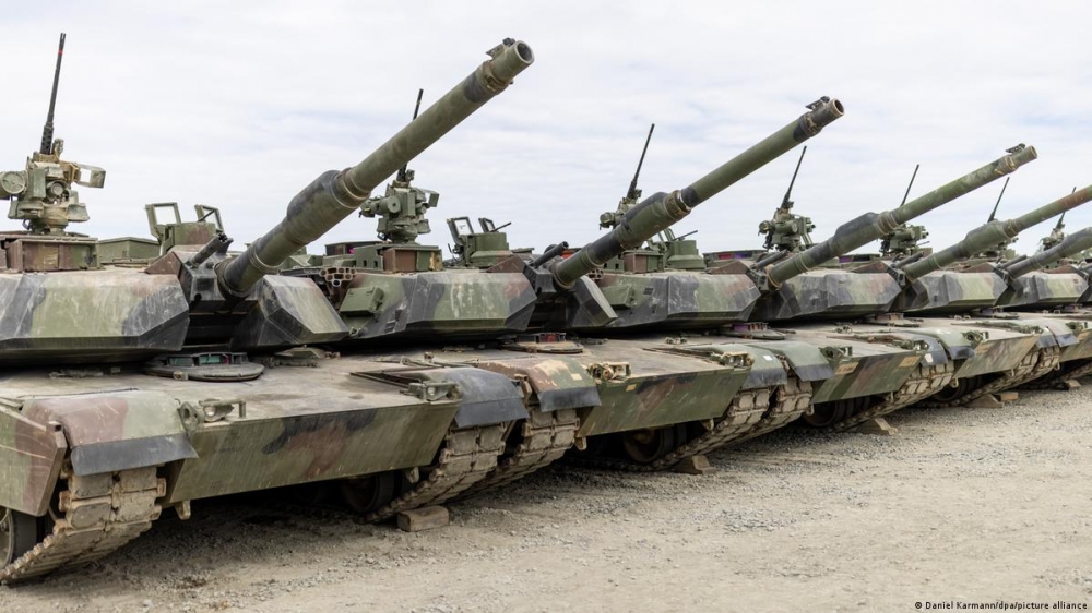 Байден объявил об отправке 31 танка Abrams Украине
