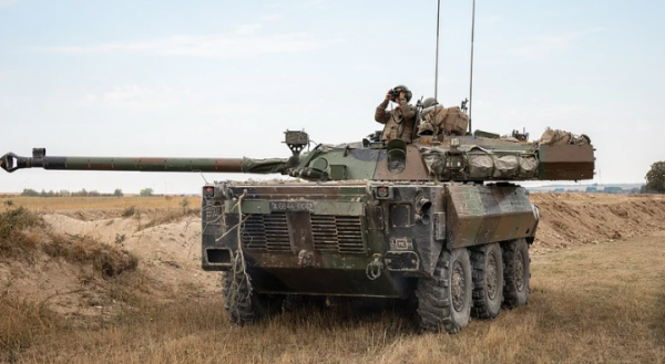 Франция доставит Украине танки в течение двух месяцев