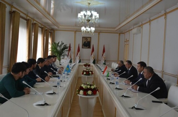 В Бохтаре обсудили вопросы поставок сельскохозяйственной продукции между Таджикистаном и Казахстаном