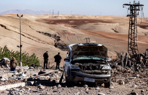 На востоке Сирии неопознанные самолеты обстреляли группу грузовиков