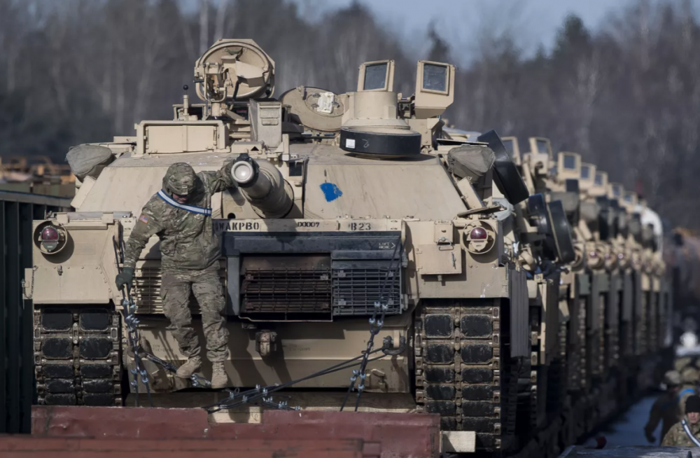 Поставки Киеву танков и самолетов масштабируют поражение НАТО