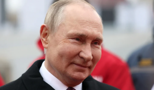 Путин предложил 40 россиянам войти в состав Общественной палаты