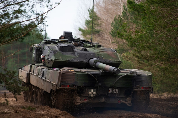 Танкистов ВСУ научили воевать на Leopard 2