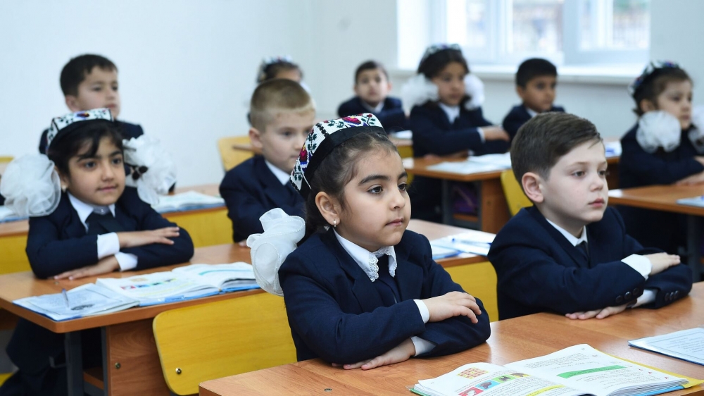 Таджикистан попросит у РФ $20 млн на учебники для русскоязычных школ