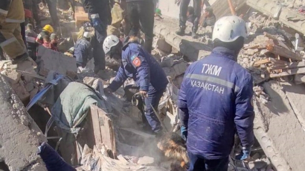 Число жертв взрыва в жилом доме в Казахстане выросло до трех человек