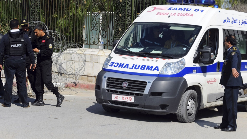 Четыре человека погибли в результате стрельбы у синагоги в Тунисе