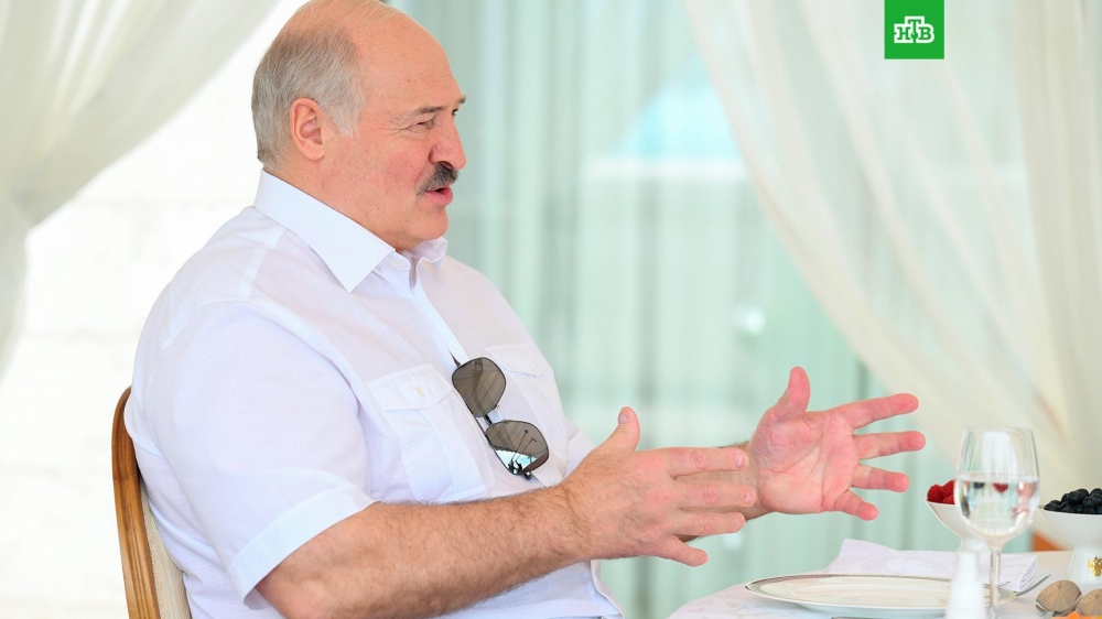 В 3 раза мощнее Хиросимы и Нагасаки - Лукашенко рассказал о российских бомбах