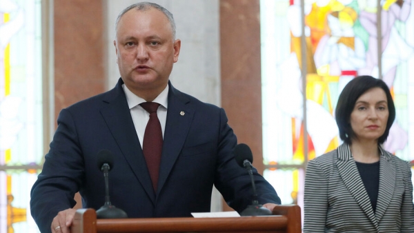 Додон призвал власти Молдавии подать в отставку после трагедии в аэропорту Кишинева