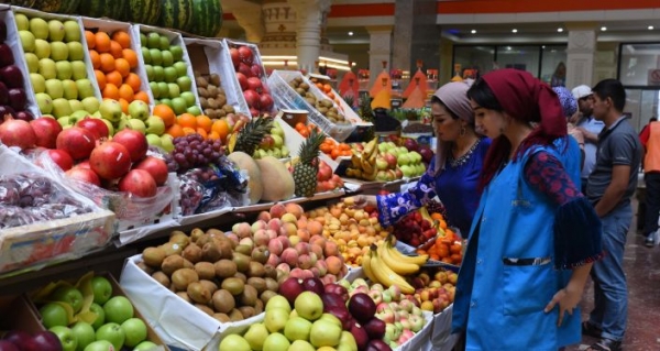 Дорогие фрукты. Цены на них на рынках Таджикистана выросли в два раза