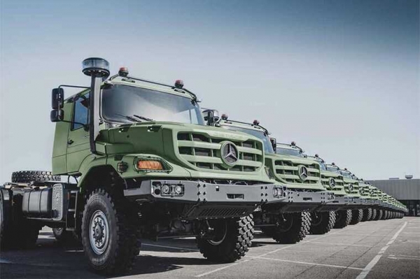 Компания Merсedes передала Украине более 100 военных грузовиков