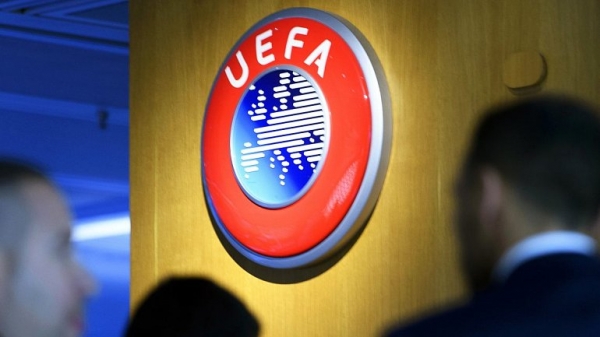 УЕФА наказал сборную Румынии за баннер в поддержку Сербии