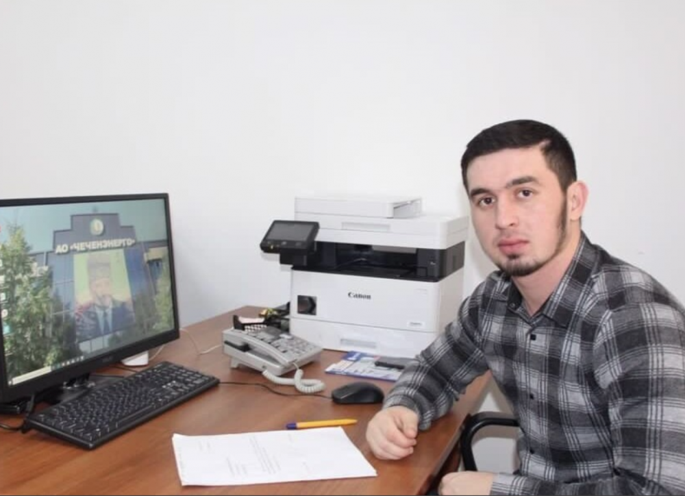 В Бишкеке чеченского активиста Мовлаева посадили на полгода в тюрьму. Он критиковал Рамзана Кадырова