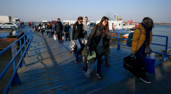 Швейцария начнет платить украинским беженцам до $4,4 тыс. за отъезд домой