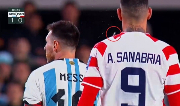 Нападающий сборной Парагвая плюнул в Месси во время матча отбора на ЧМ-2026