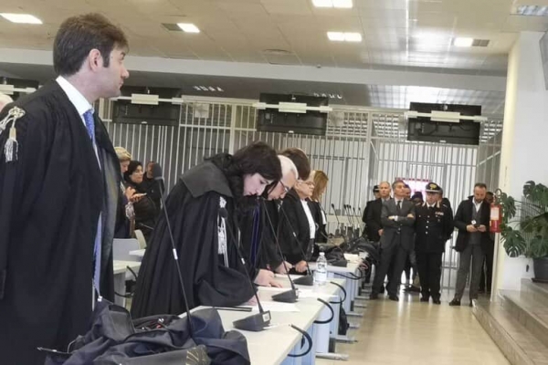 В Италии более 200 человек осудили на процессе против мафии