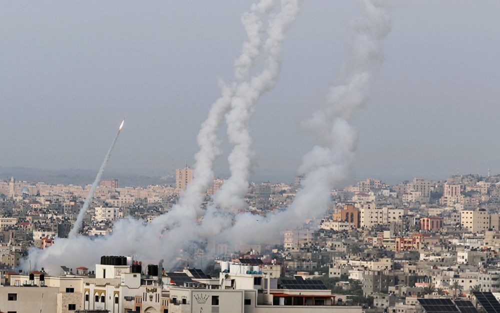 Израиль возобновил обстрел сектора Газа, обвинив ХАМАС в нарушении перемирия
