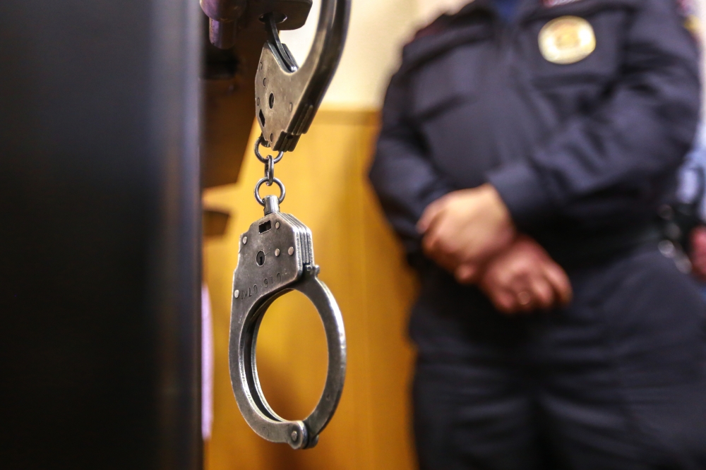 В Петербурге возбудили дело против экс-начальника миграционной службы