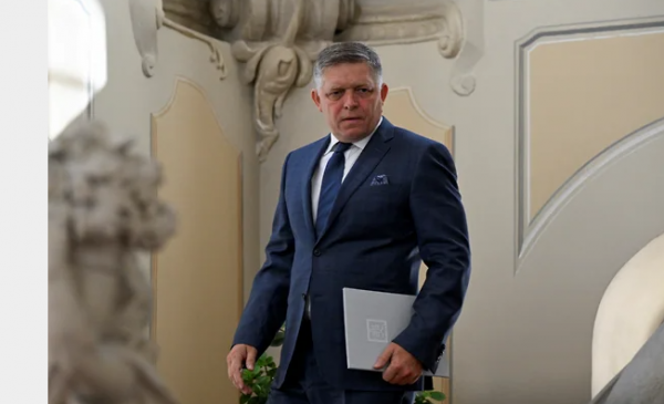 Премьер Словакии выразил готовность выступить против членства Украины в НАТО