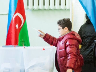 В Азербайджане стартовала предвыборная агитация кандидатов в президенты