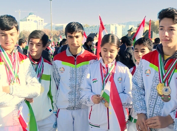 275 человек представят Таджикистан на Всемирном фестивале молодежи в России