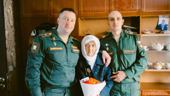 Российские военные поздравили женщин-ветеранов в Таджикистане с 8 Марта