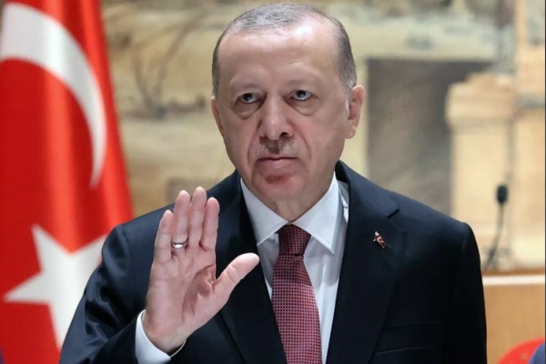«Крупнейшее в истории поражение Эрдогана». Что угрожает теперь его власти?