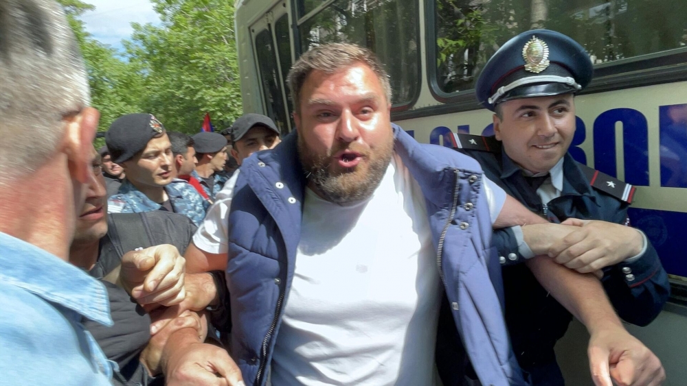 В Армении задержали десятки протестующих против делимитации