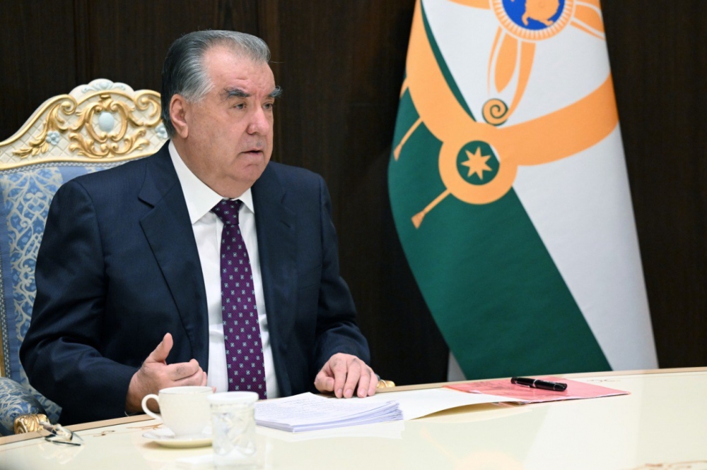 Президент Таджикистана произвел перестановки в ряде ведомств
