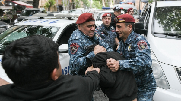 МВД Армении: задержаны 150 участников протеста против делимитации границы