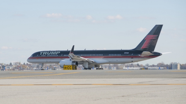 Самолет Трампа столкнулся с другим бортом в аэропорту Флориды