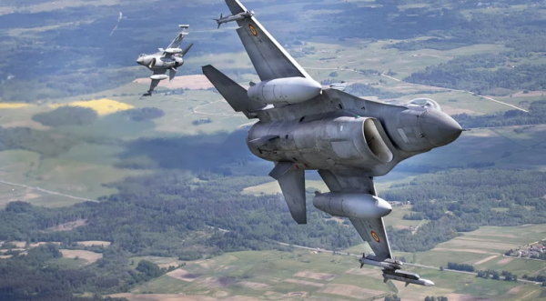 Лавров назвал передачу Киеву F-16 сигналом НАТО в ядерной сфере