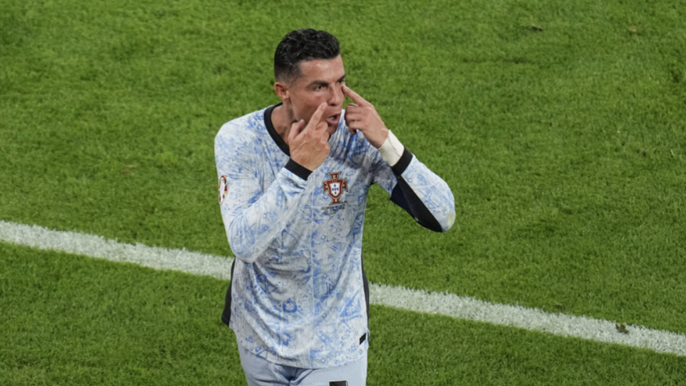 Барбоза: в центре нападения Португалии должен играть Рамуш, а не Роналду